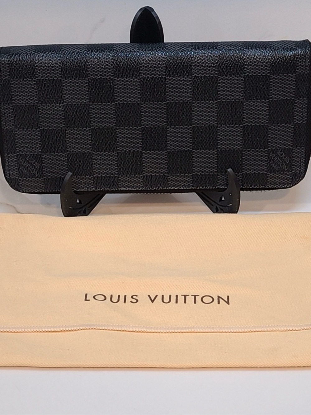 Louis Vuitton NWOT Damier Graphite Checkered Wallet Zip Around